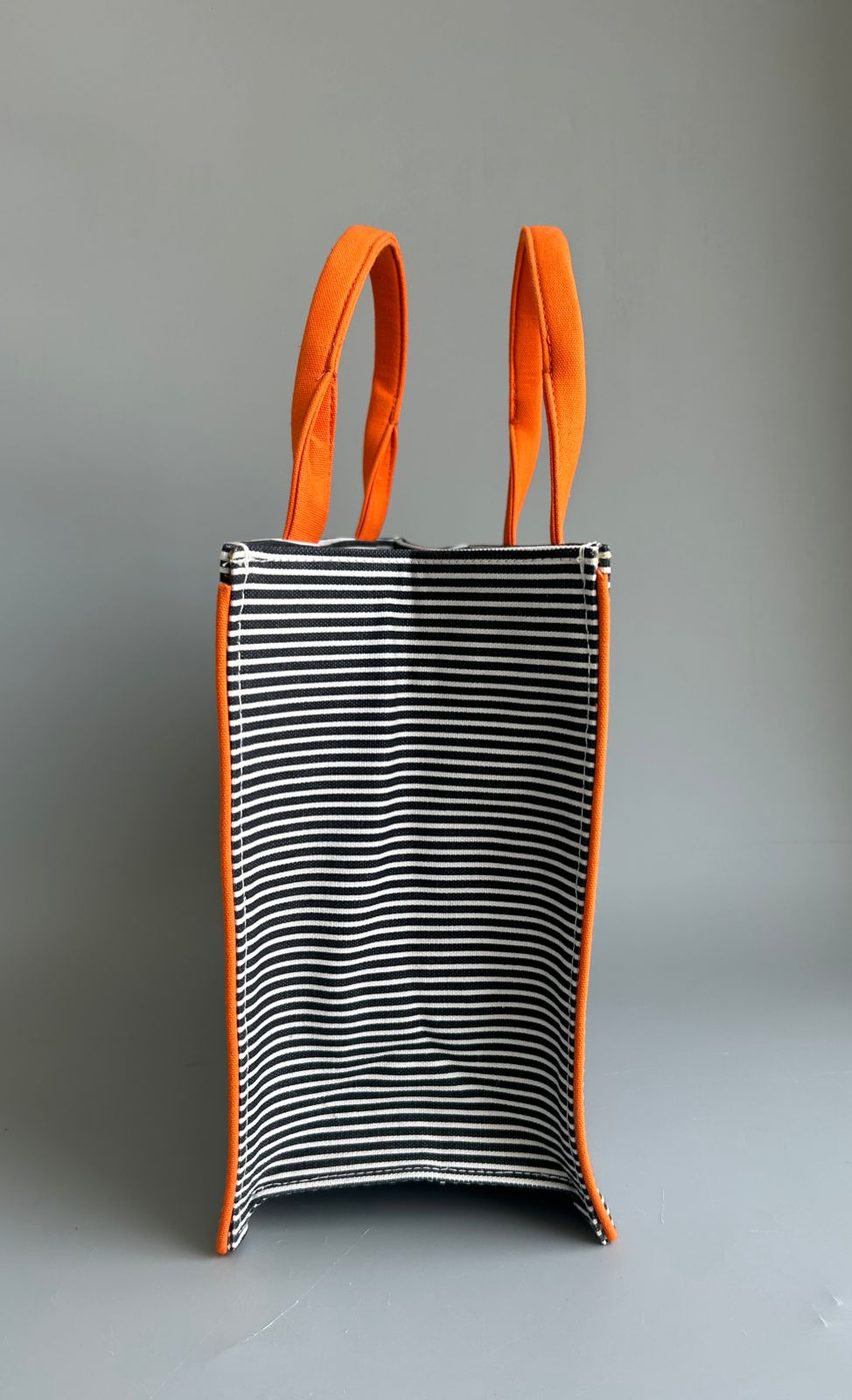 Lithe Tall Tote by Nia Vida